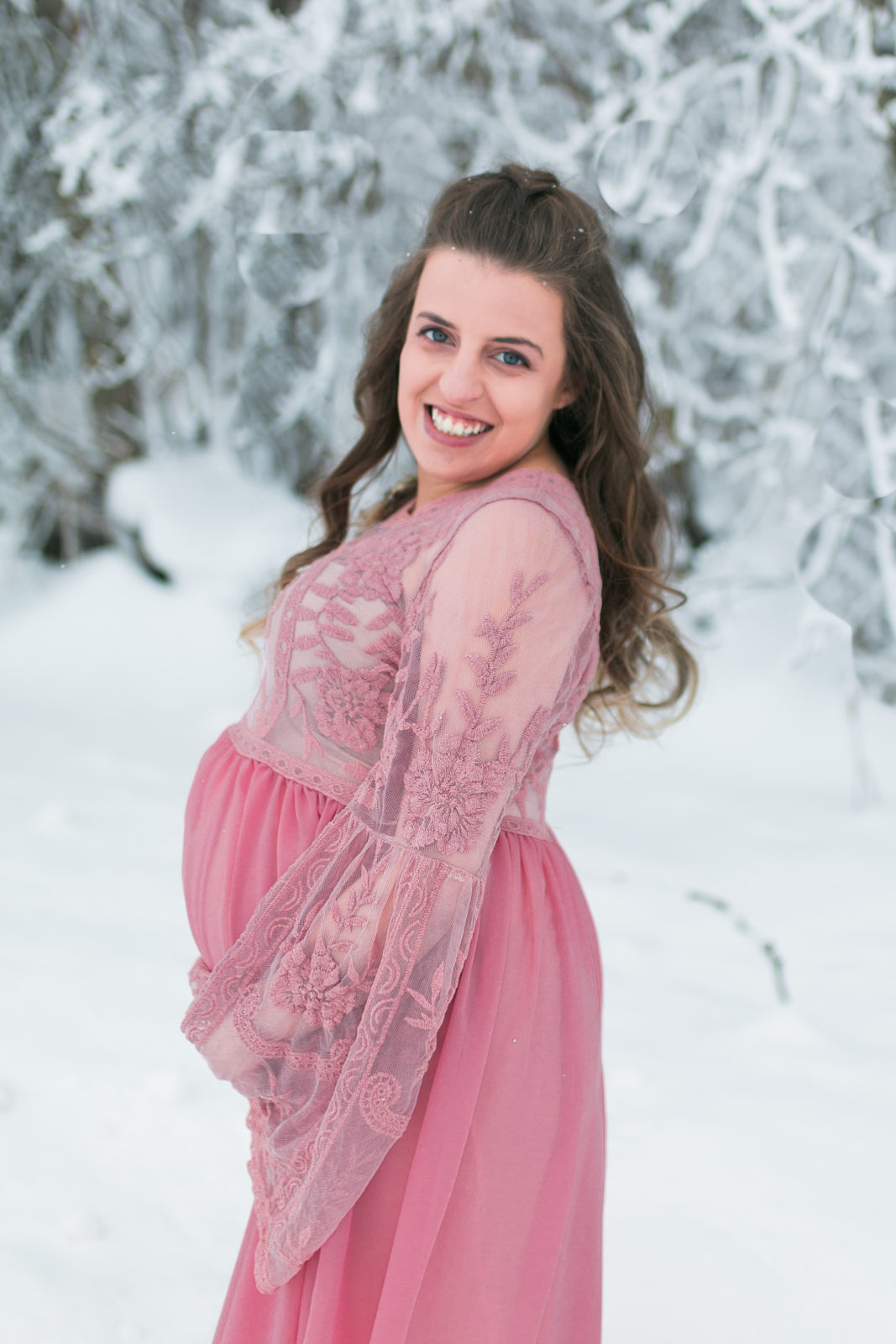 Winter Maternity Photo Session | Edmonton, Alberta